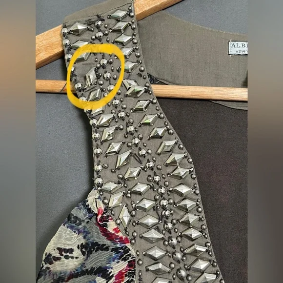 Alberto Makali M Multi Color Embellished V-Neck Sleeveless Dress - Picture 4 of 5